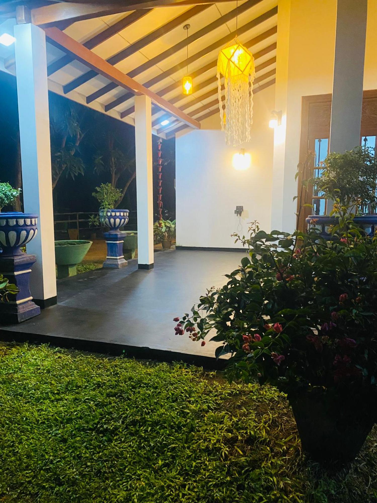 Udara Guest - Yala Safari Villa Exteriör bild